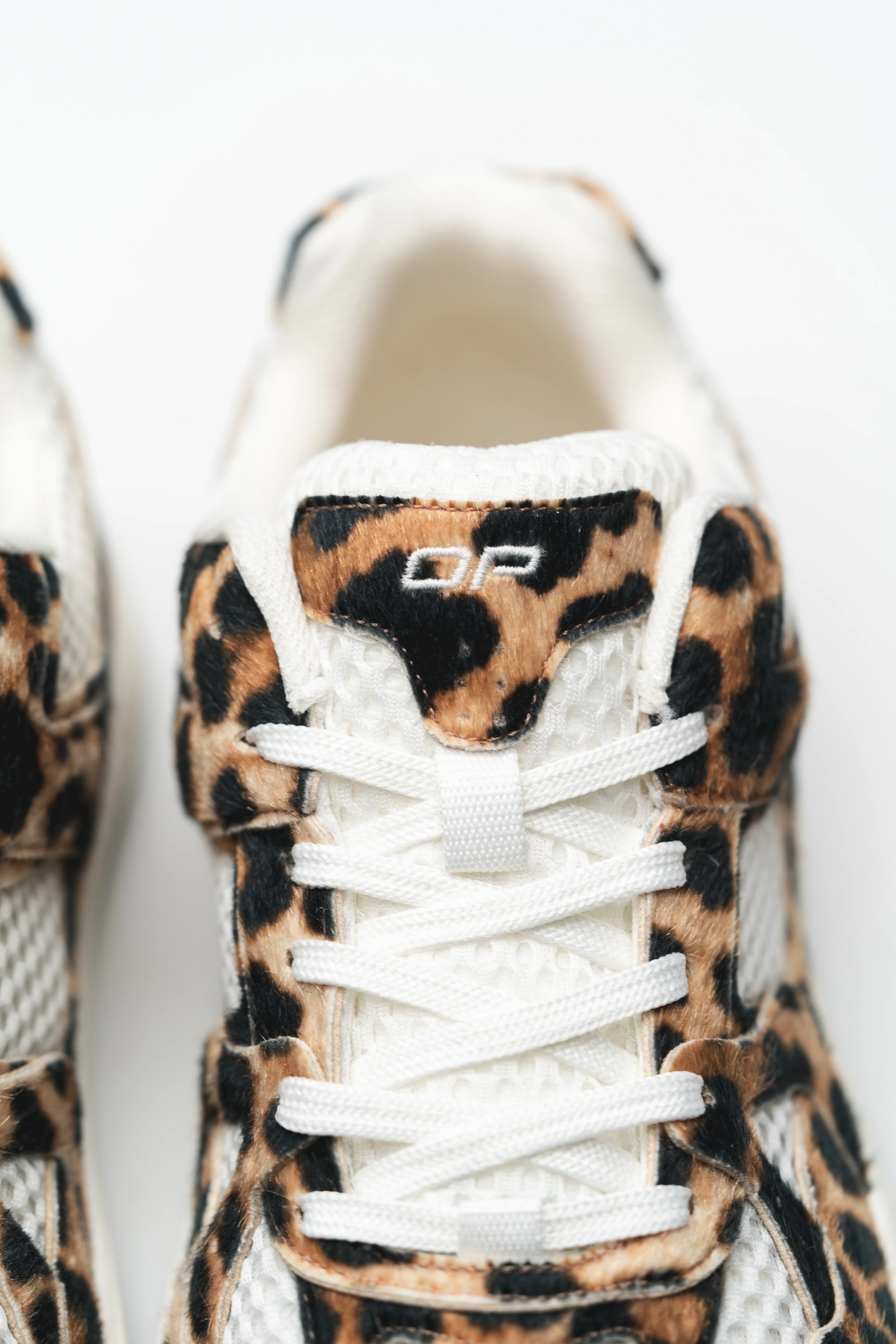 BAREFOOT SNEAKER RETRO RUN ANIMAL PRINT - Image 4