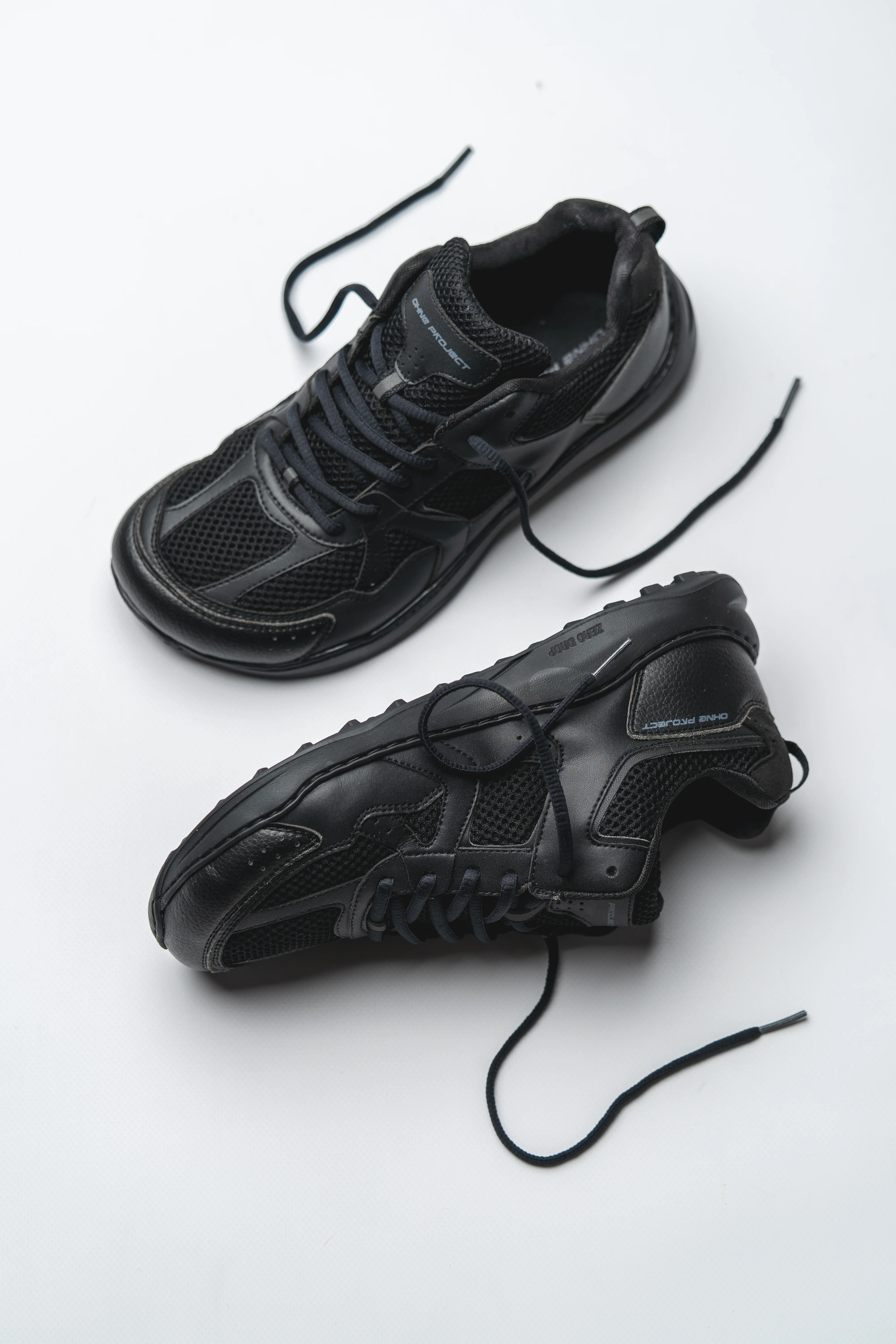 BAREFOOT SNEAKER RETRO RUN TRIPLE BLACK - Image 4